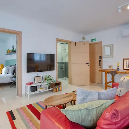 Seaside Charming And Stylish Near St Julians By 360 Estates 纳克萨