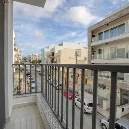 Seaside Charming And Stylish Near St Julians By 360 Estates *