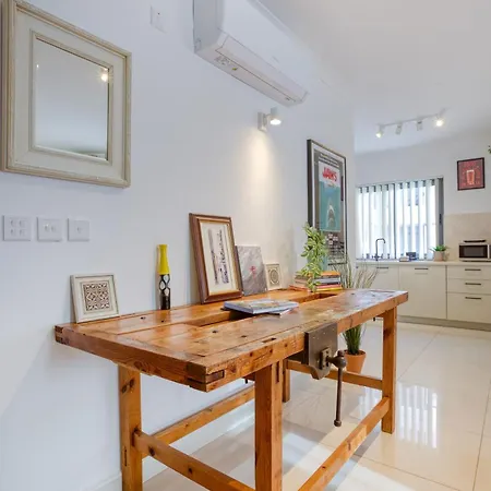Seaside Charming And Stylish Near St Julians By 360 Estates *